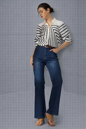 Blusa a rayas elegante con botones frontales – Zaira